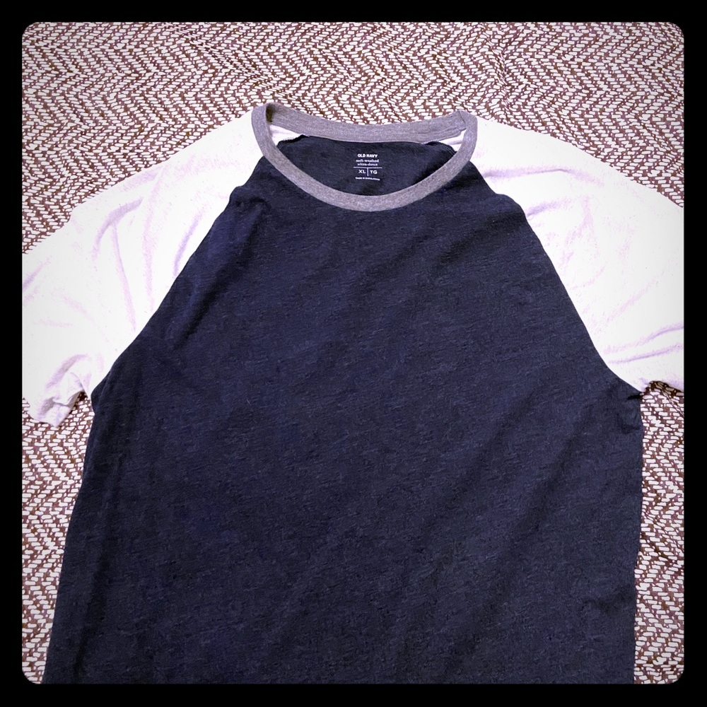 Mens XL Old Navy Tee Shirt